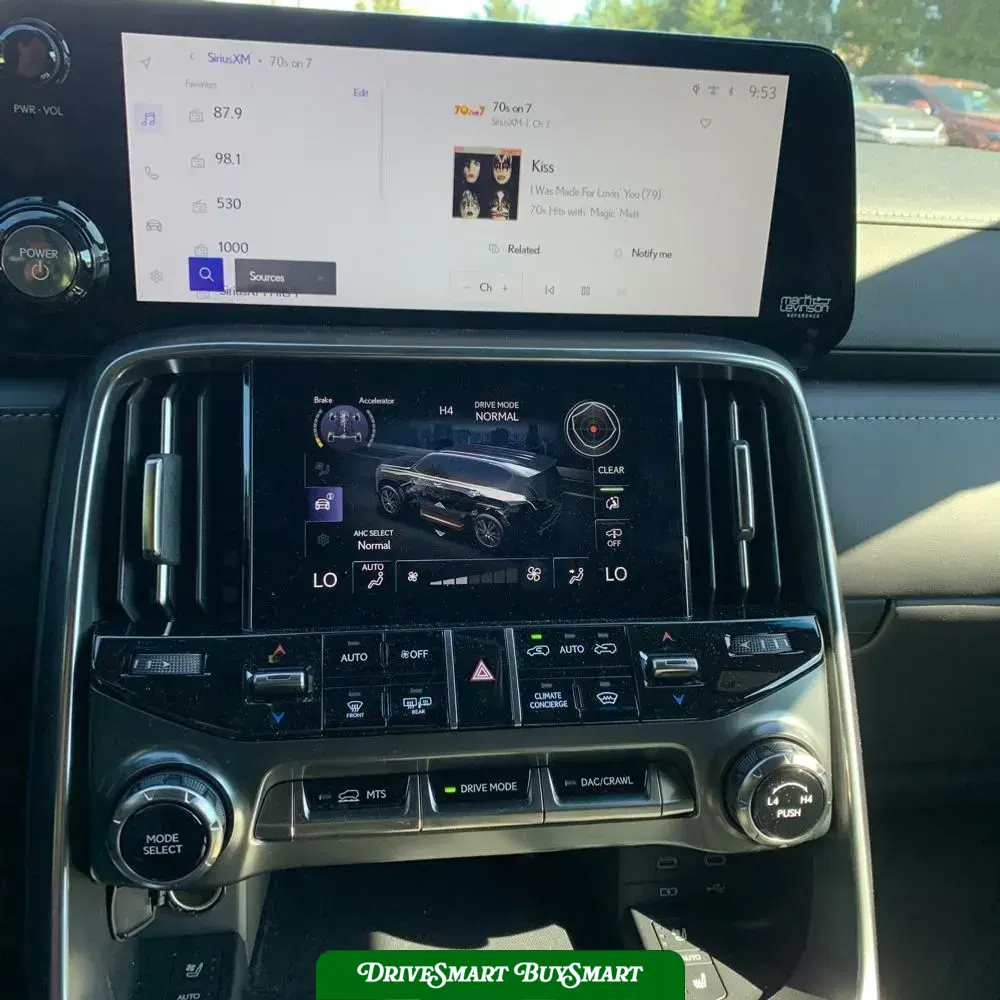 2025 Lexus LX 700h Overtrail