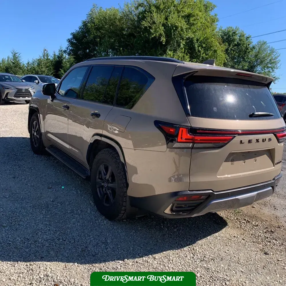 2025 Lexus LX 700h Overtrail