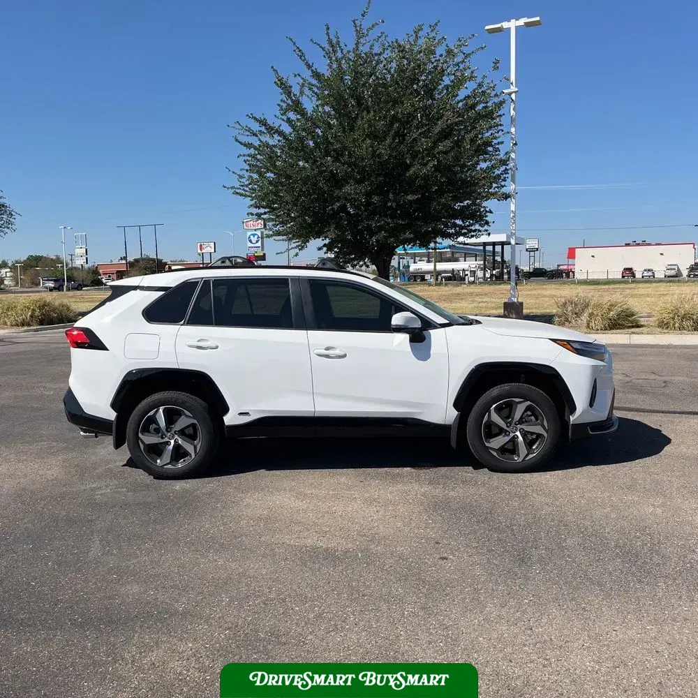 2025 Toyota RAV4 Plug-in Hybrid SE