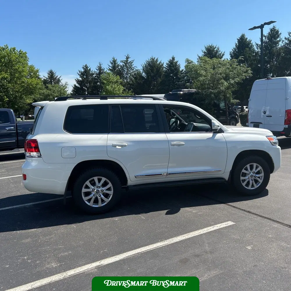 2019 Toyota Land Cruiser Base