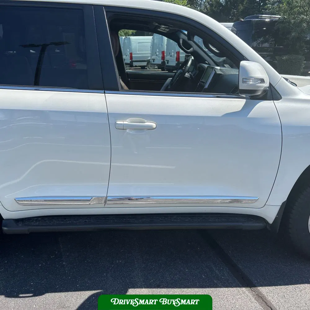 2019 Toyota Land Cruiser Base