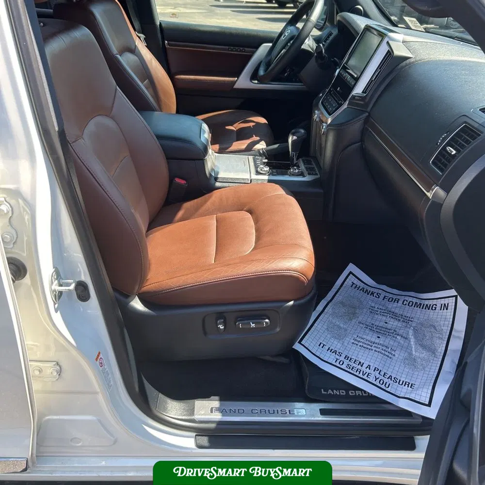 2019 Toyota Land Cruiser Base