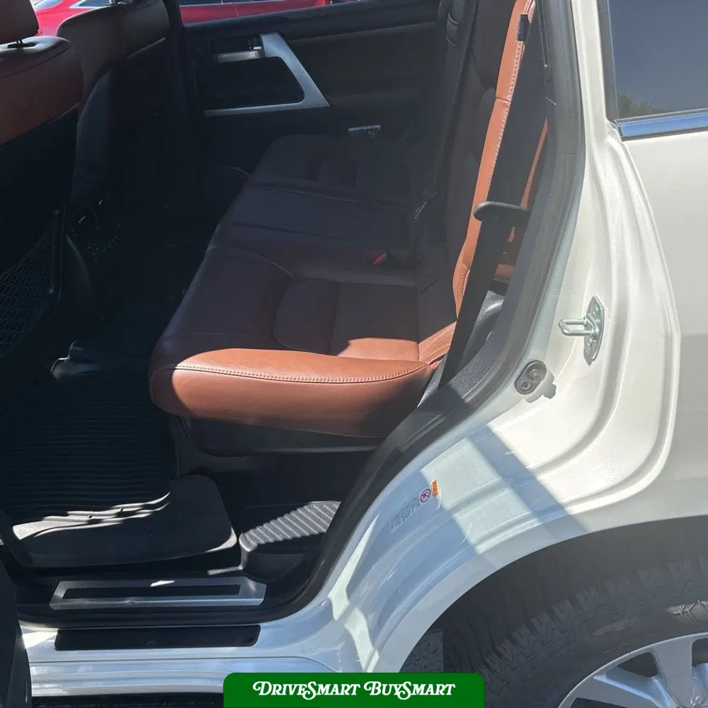 2019 Toyota Land Cruiser Base