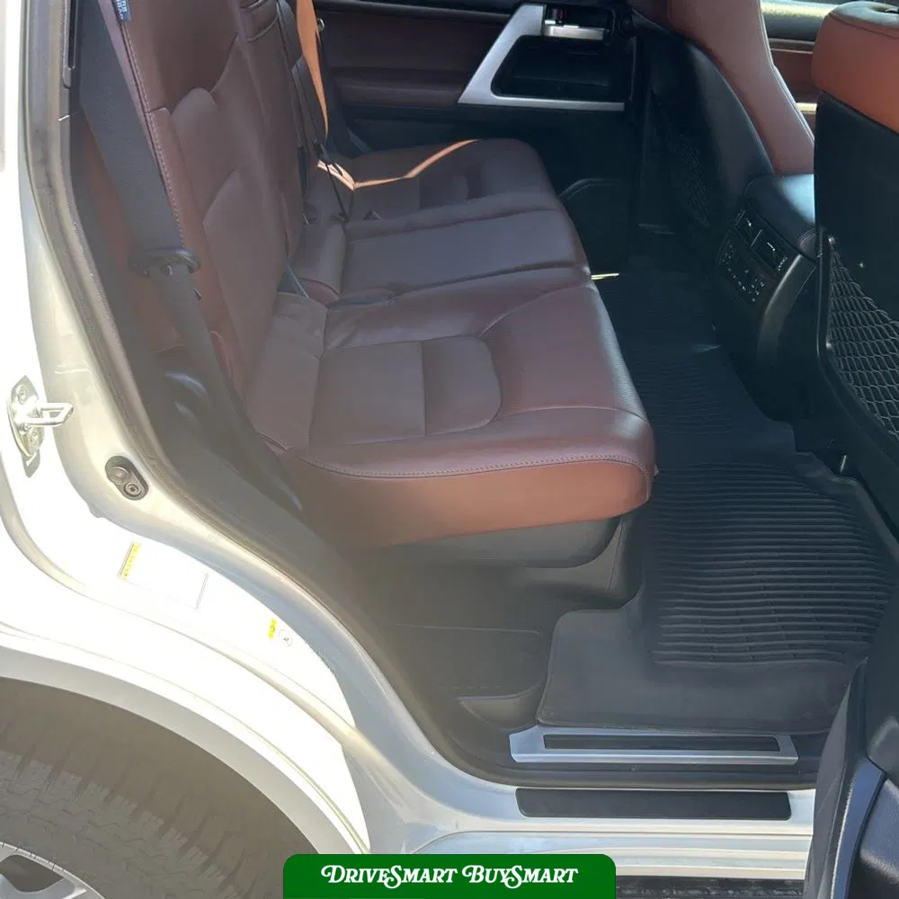 2019 Toyota Land Cruiser Base