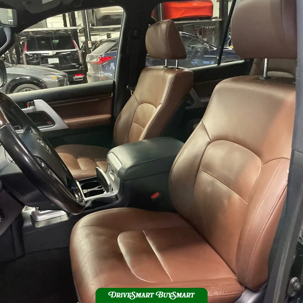 2019 Toyota Land Cruiser Base