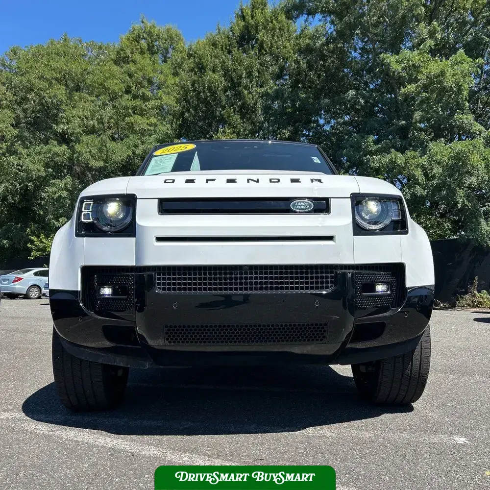 2025 Land Rover Defender 90 P400 X-Dynamic SE