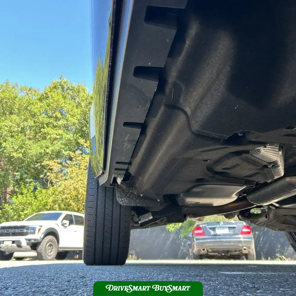 2025 Land Rover Defender 90 P400 X-Dynamic SE