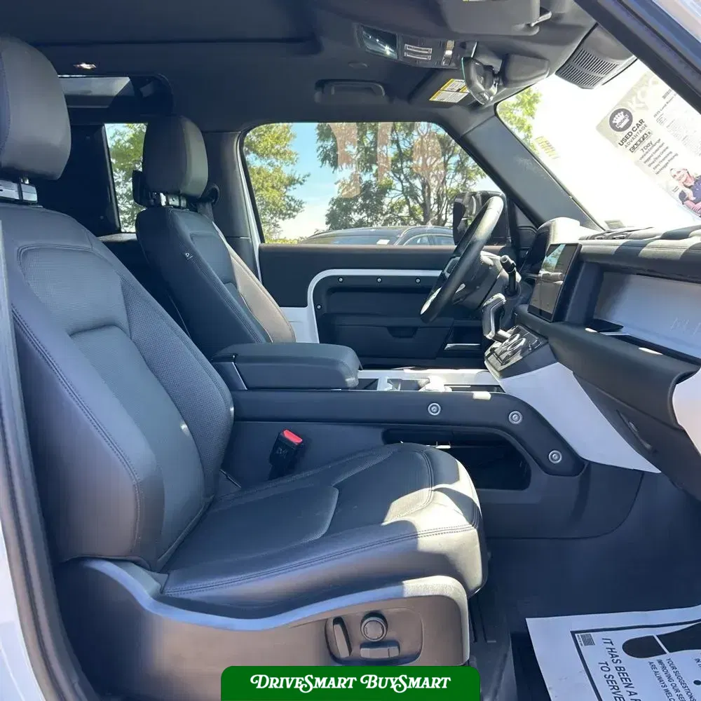2025 Land Rover Defender 90 P400 X-Dynamic SE