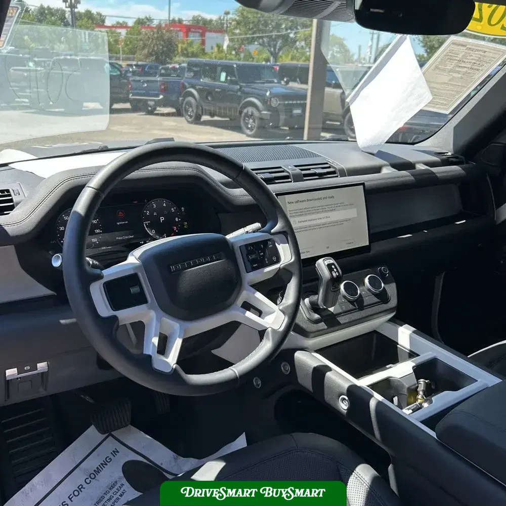 2025 Land Rover Defender 90 P400 X-Dynamic SE
