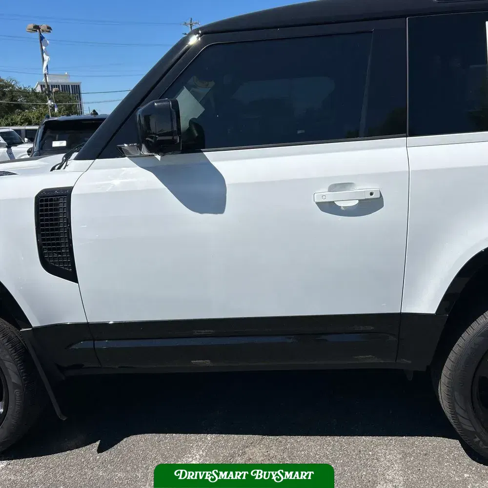 2025 Land Rover Defender 90 P400 X-Dynamic SE