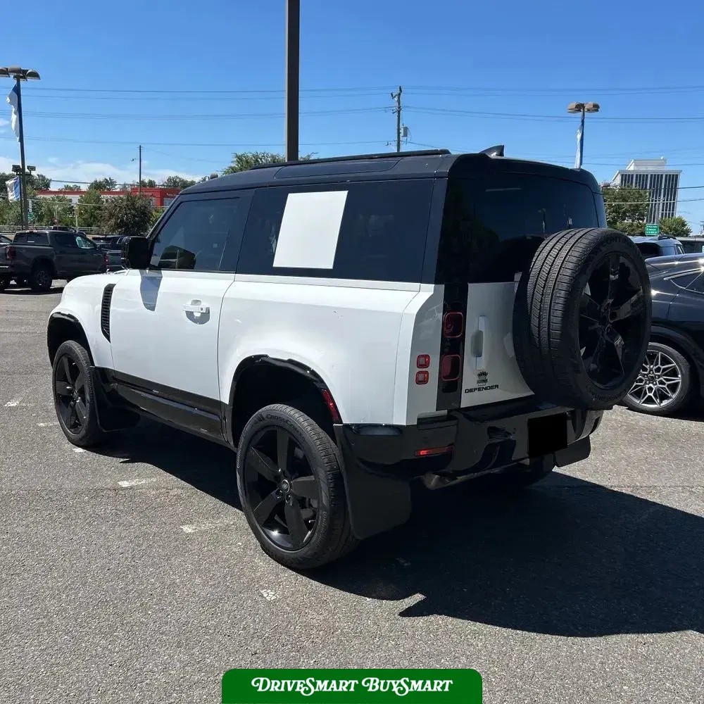 2025 Land Rover Defender 90 P400 X-Dynamic SE