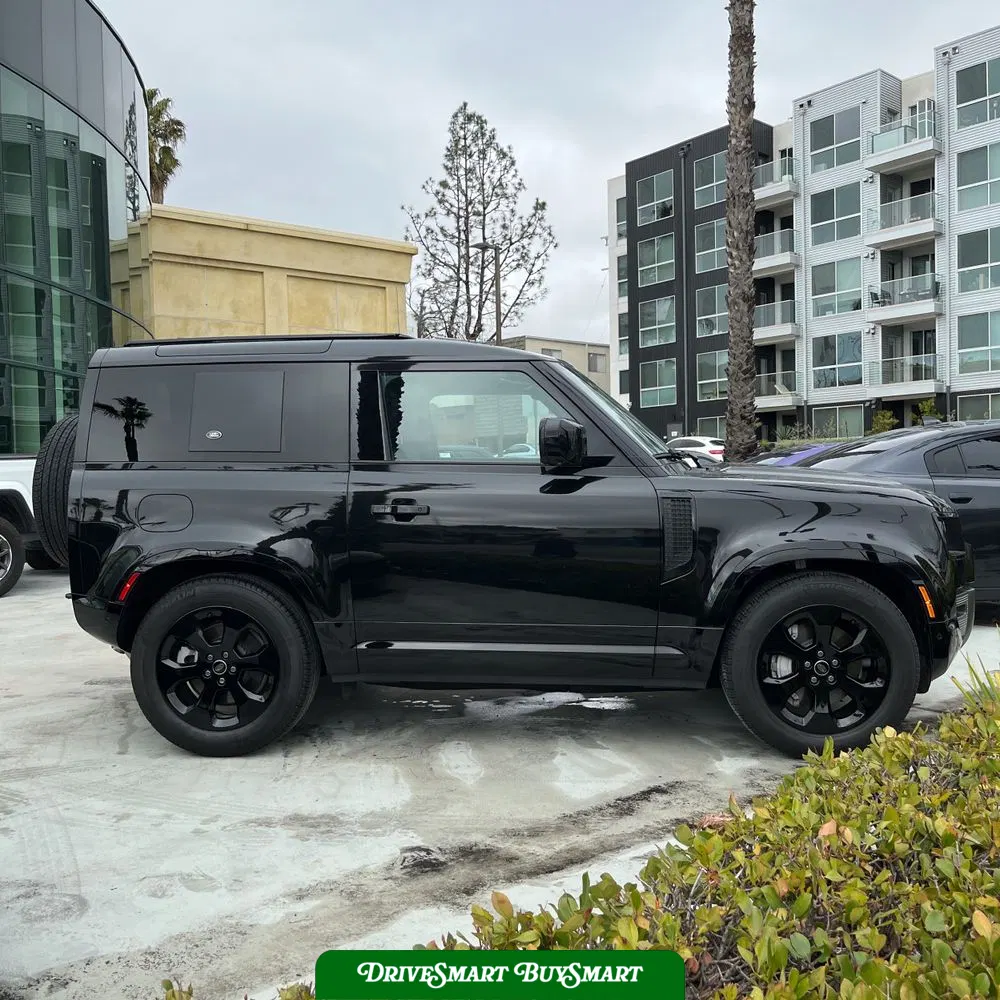 2023 Land Rover Defender 90 X-Dynamic SE