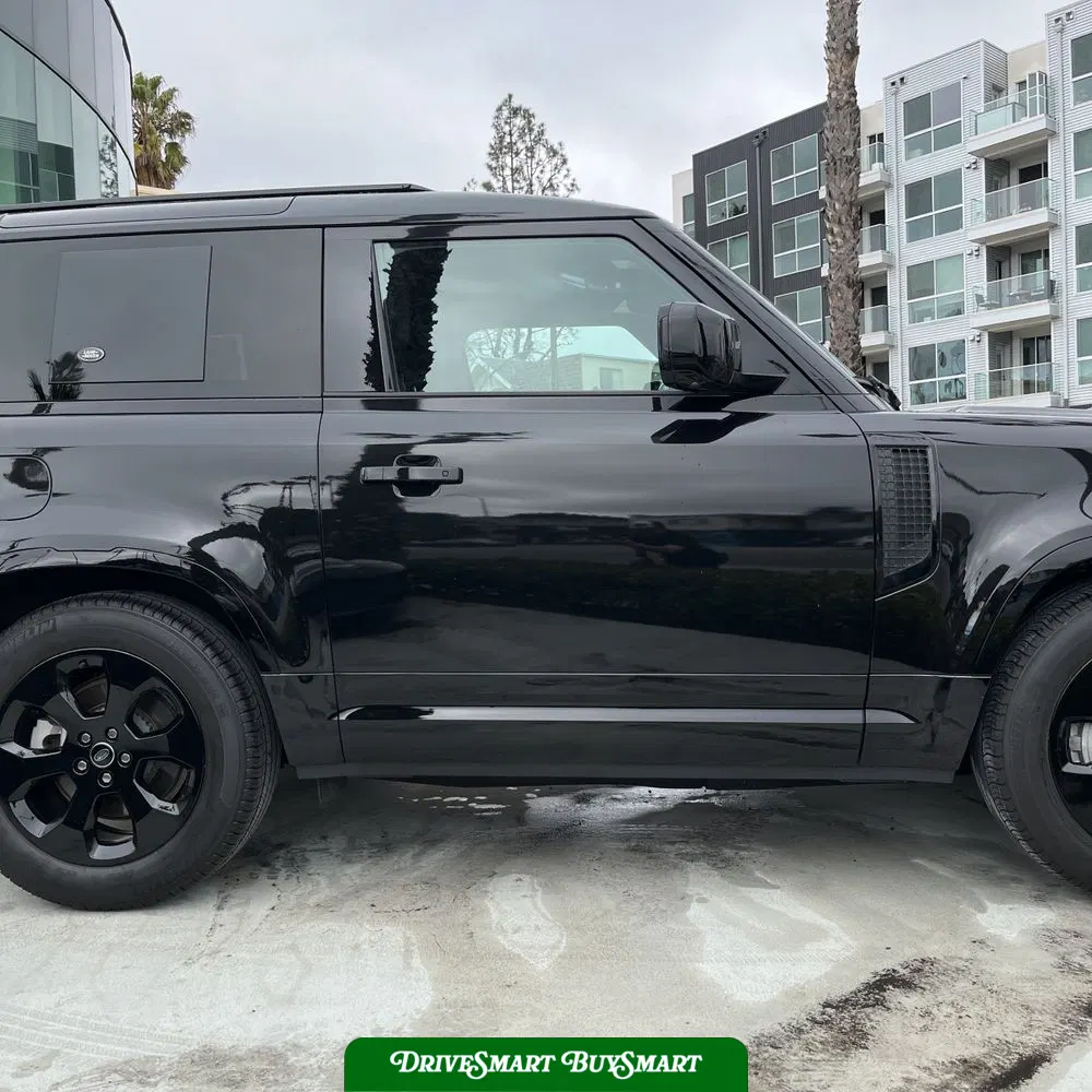 2023 Land Rover Defender 90 X-Dynamic SE