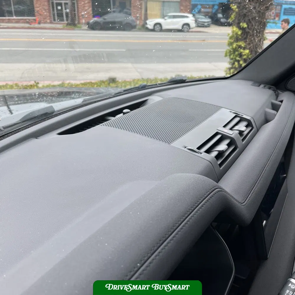 2023 Land Rover Defender 90 X-Dynamic SE