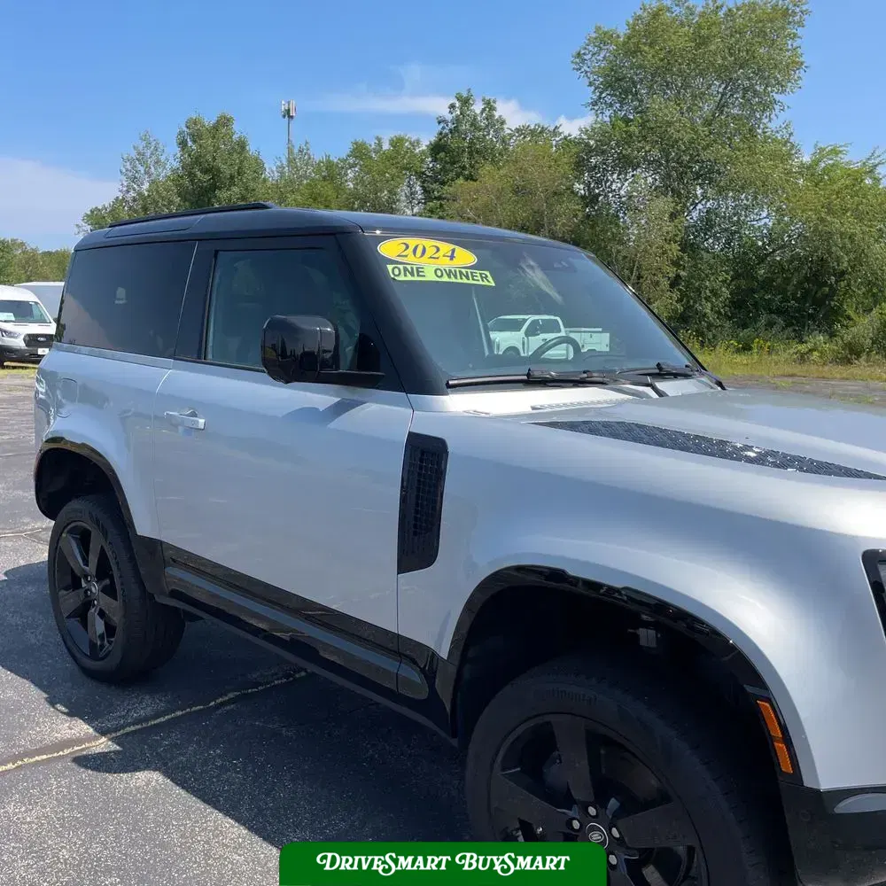 2024 Land Rover Defender 90 P400 X-Dynamic SE