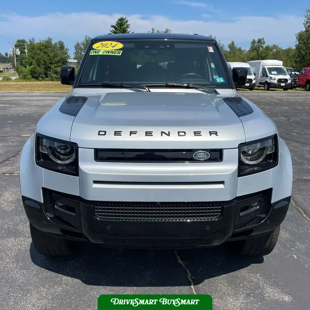 2024 Land Rover Defender 90 P400 X-Dynamic SE
