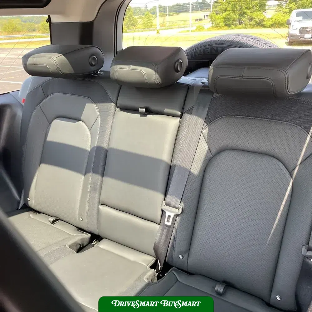 2024 Land Rover Defender 90 P400 X-Dynamic SE