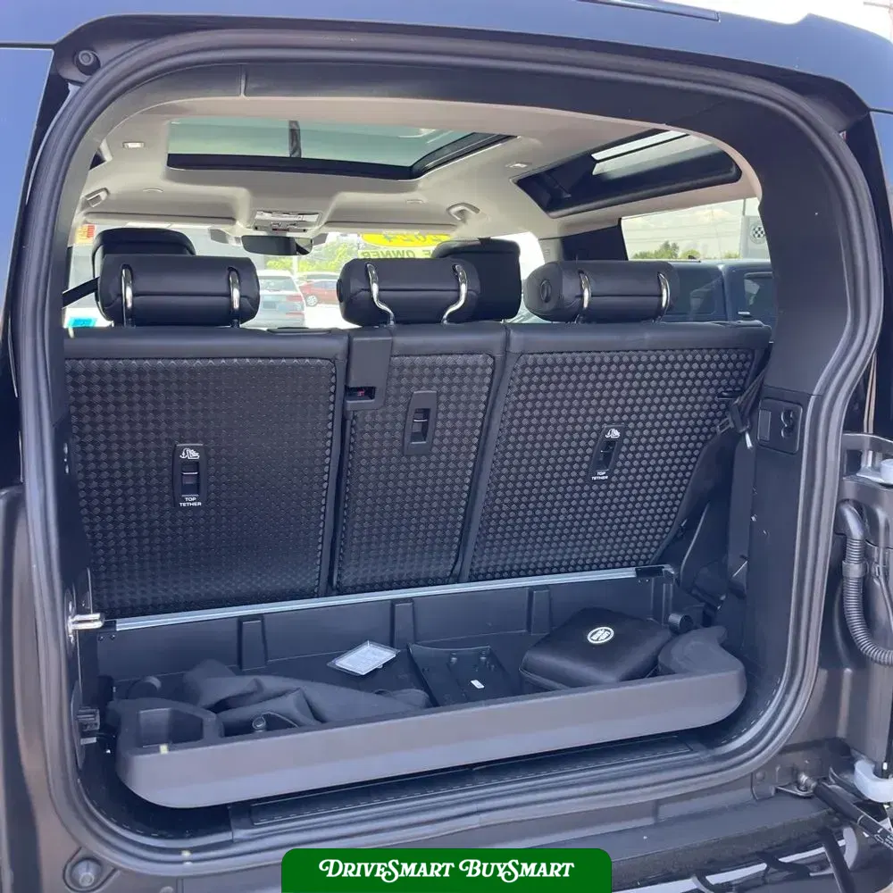 2024 Land Rover Defender 90 P400 X-Dynamic SE