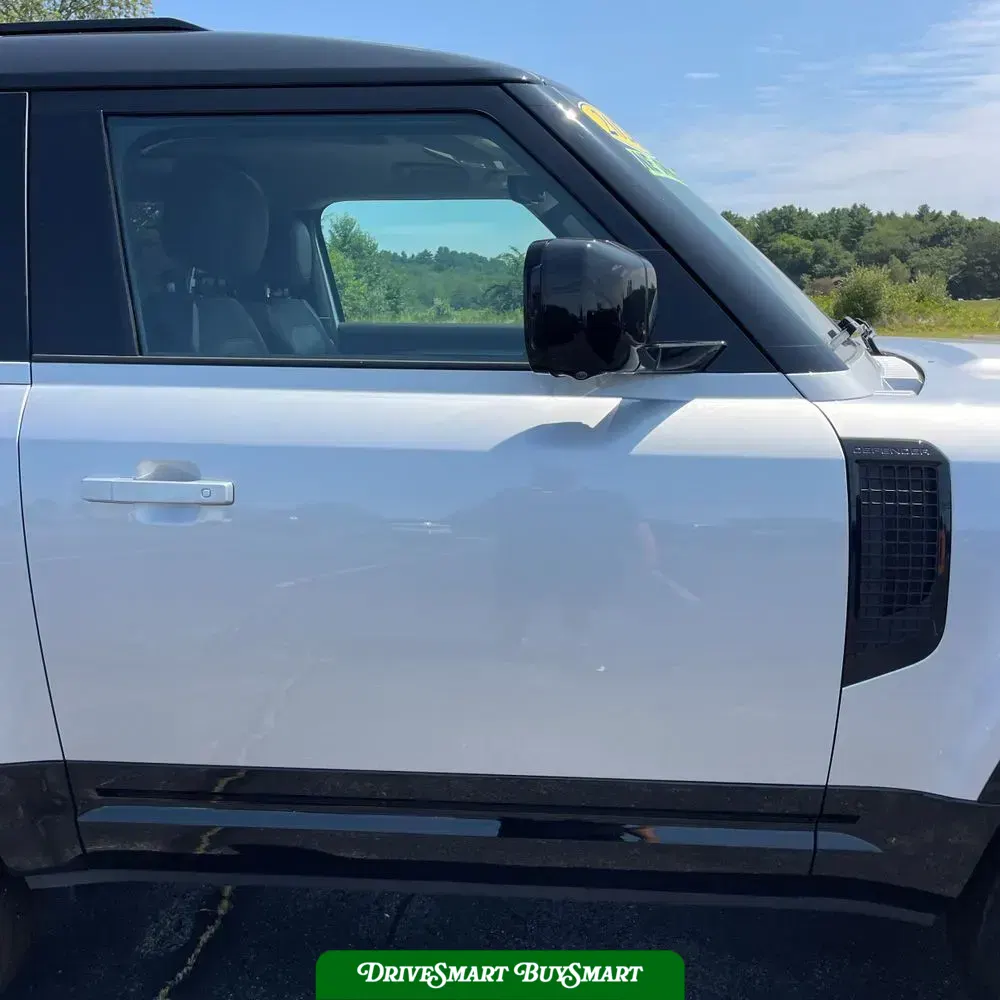 2024 Land Rover Defender 90 P400 X-Dynamic SE