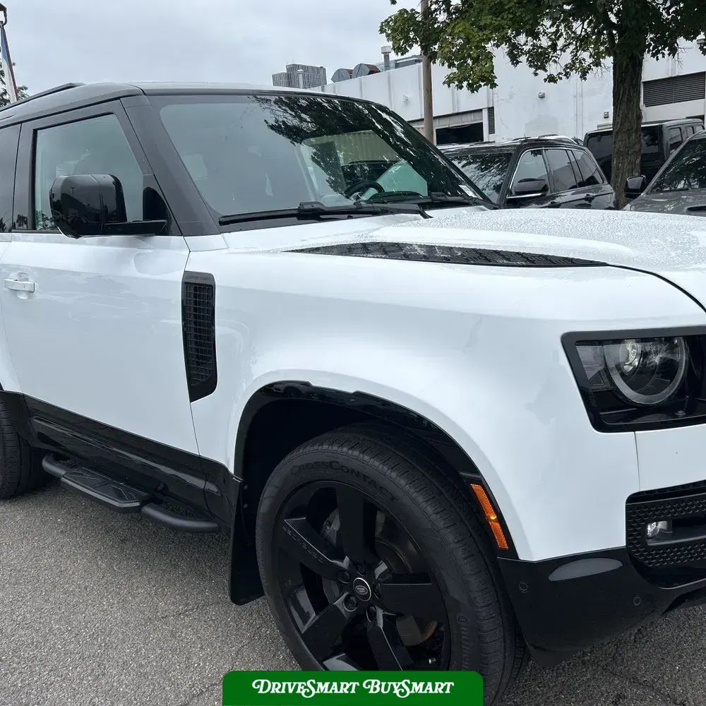 2024 Land Rover Defender 90 P400 X-Dynamic SE