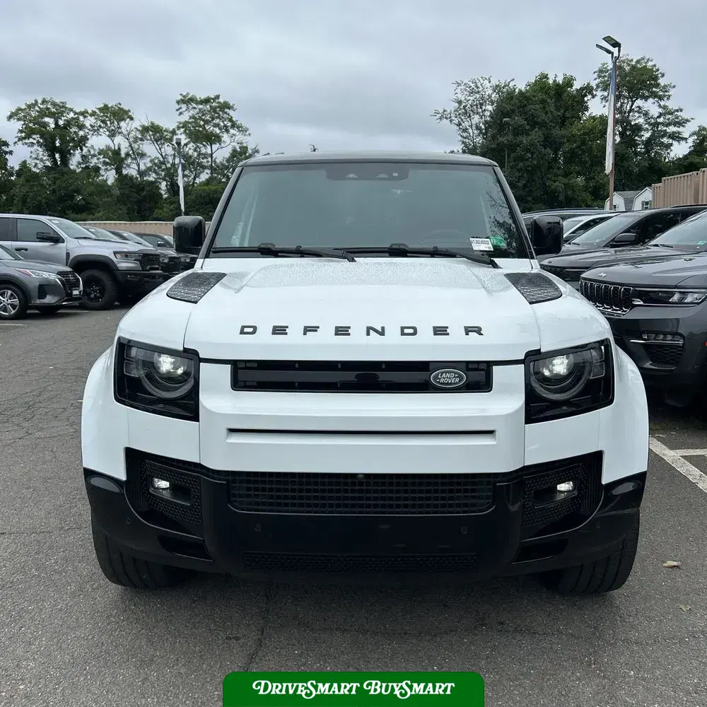 2024 Land Rover Defender 90 P400 X-Dynamic SE