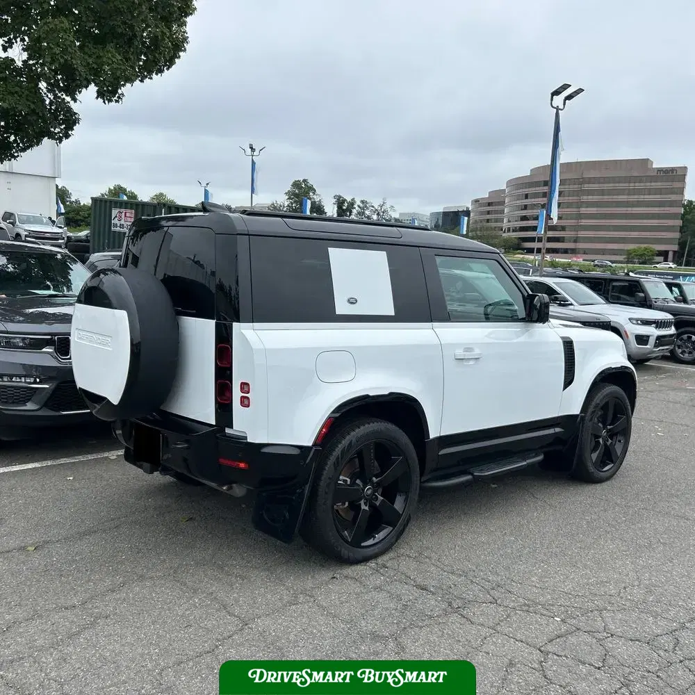 2024 Land Rover Defender 90 P400 X-Dynamic SE