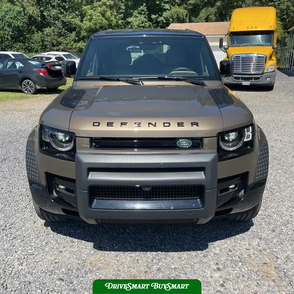 2025 Land Rover Defender 110 X-Dyn SE P400