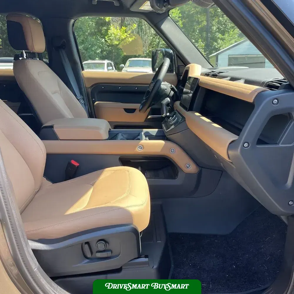 2025 Land Rover Defender 110 X-Dyn SE P400