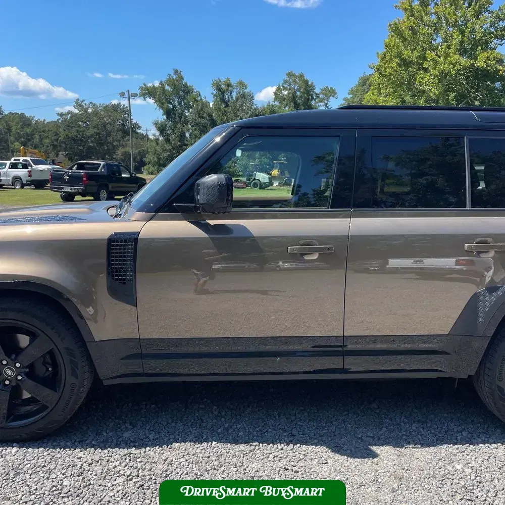 2025 Land Rover Defender 110 X-Dyn SE P400