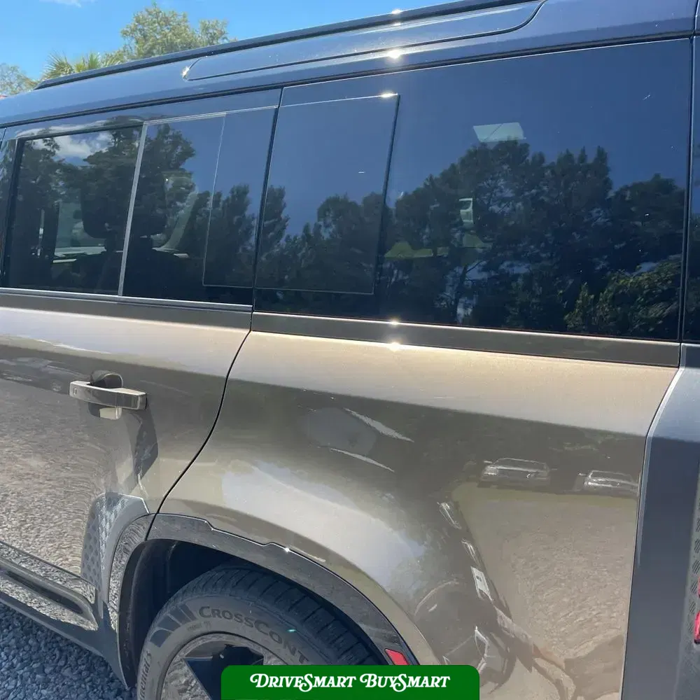 2025 Land Rover Defender 110 X-Dyn SE P400