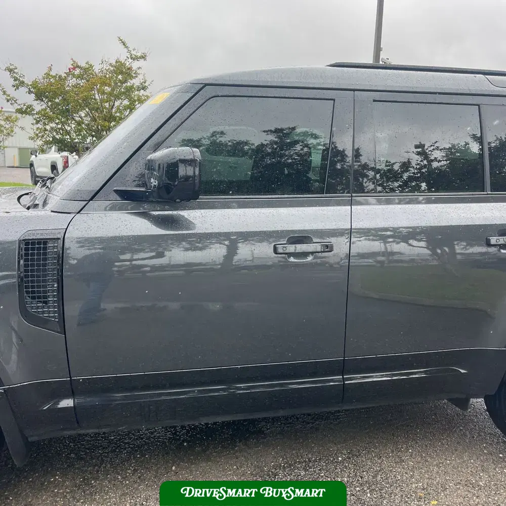 2022 Land Rover Defender 110 X-Dynamic SE