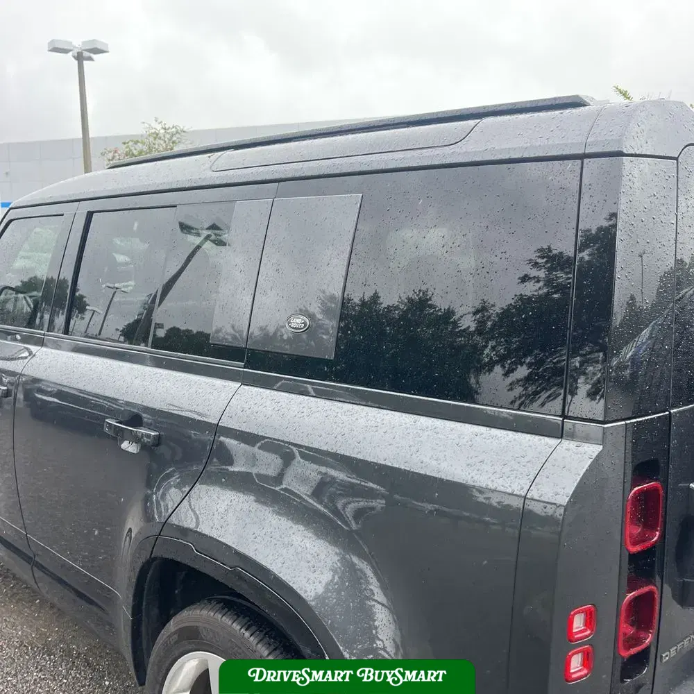 2022 Land Rover Defender 110 X-Dynamic SE