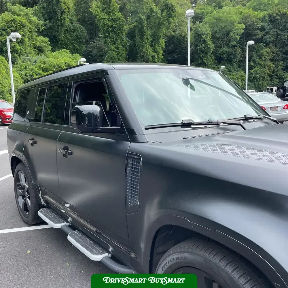 2024 Land Rover Defender 130 X-Dyn SE P400