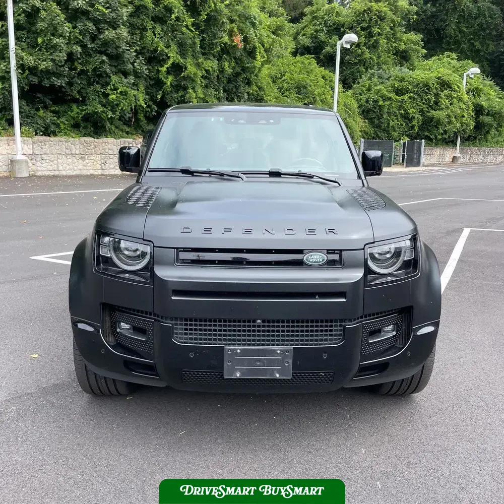 2024 Land Rover Defender 130 X-Dyn SE P400