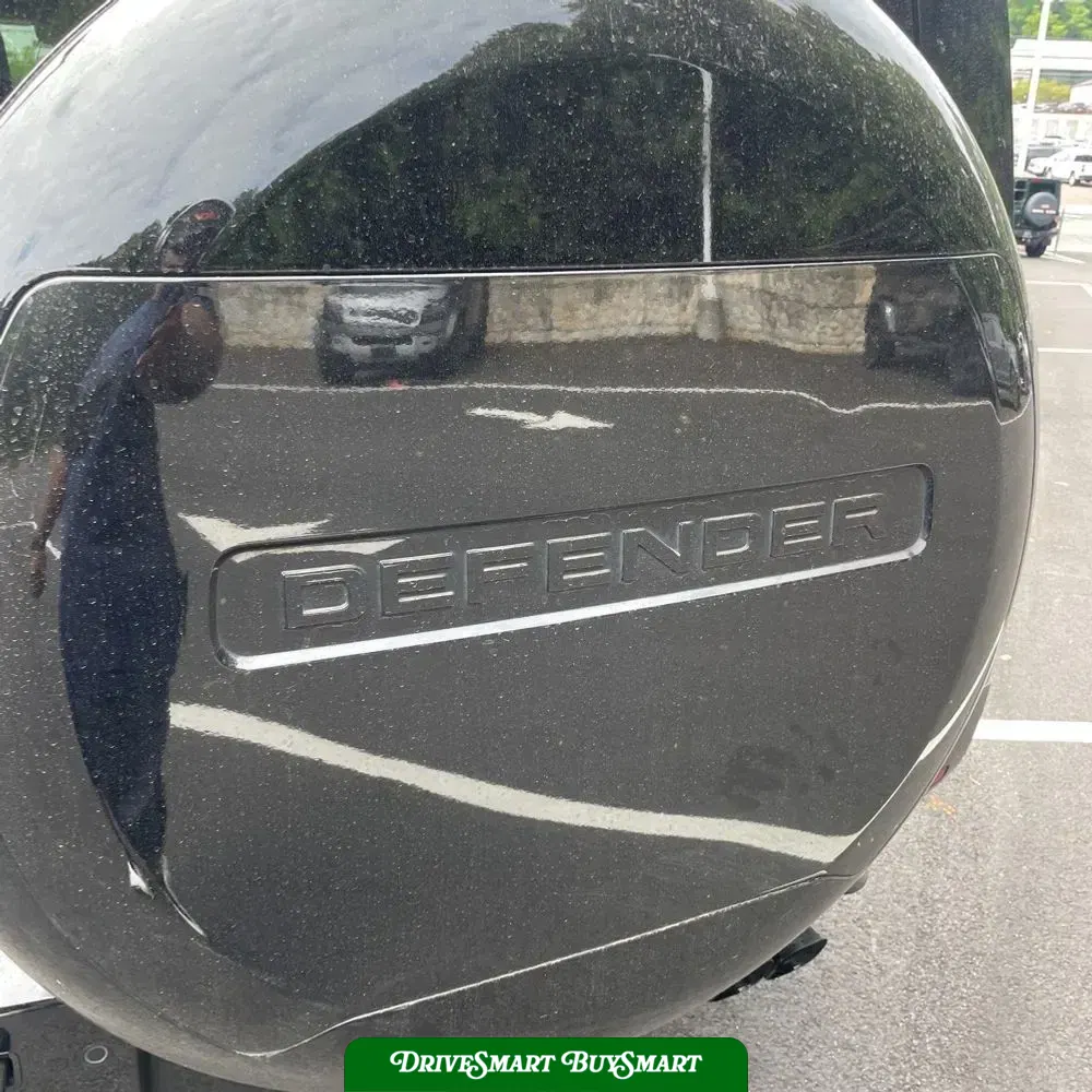 2024 Land Rover Defender 130 X-Dyn SE P400