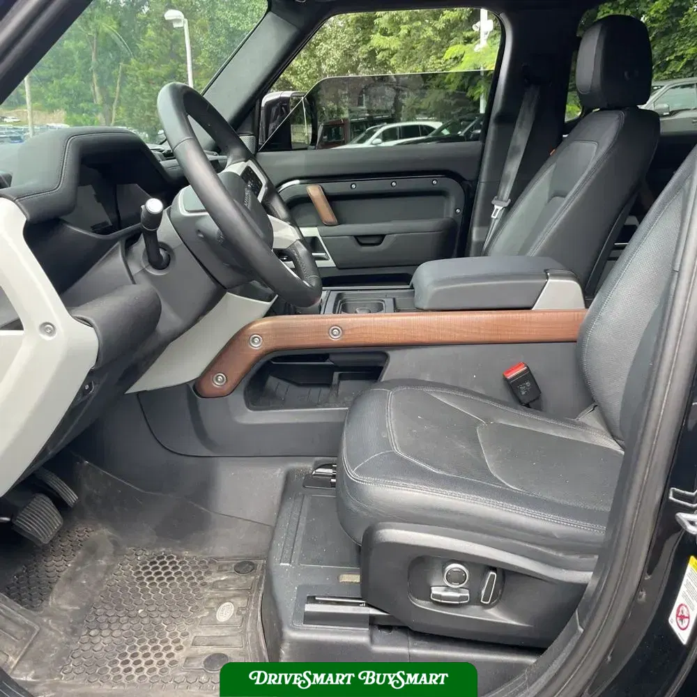 2024 Land Rover Defender 130 X-Dyn SE P400