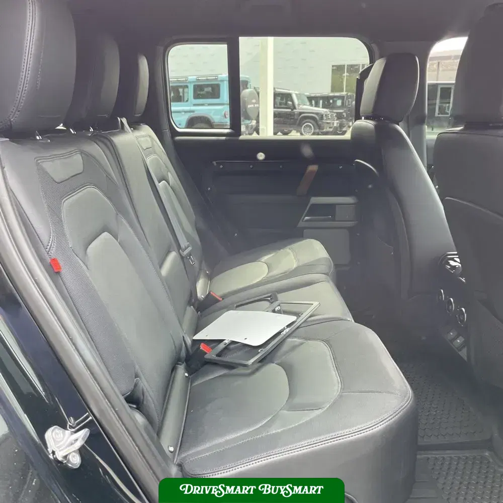 2024 Land Rover Defender 130 X-Dyn SE P400