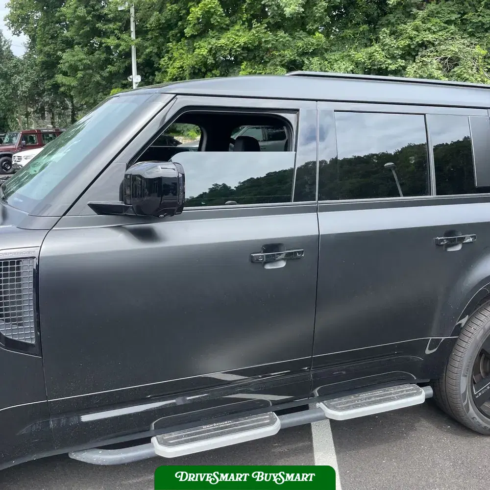 2024 Land Rover Defender 130 X-Dyn SE P400