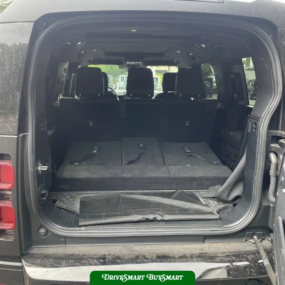 2024 Land Rover Defender 130 X-Dyn SE P400