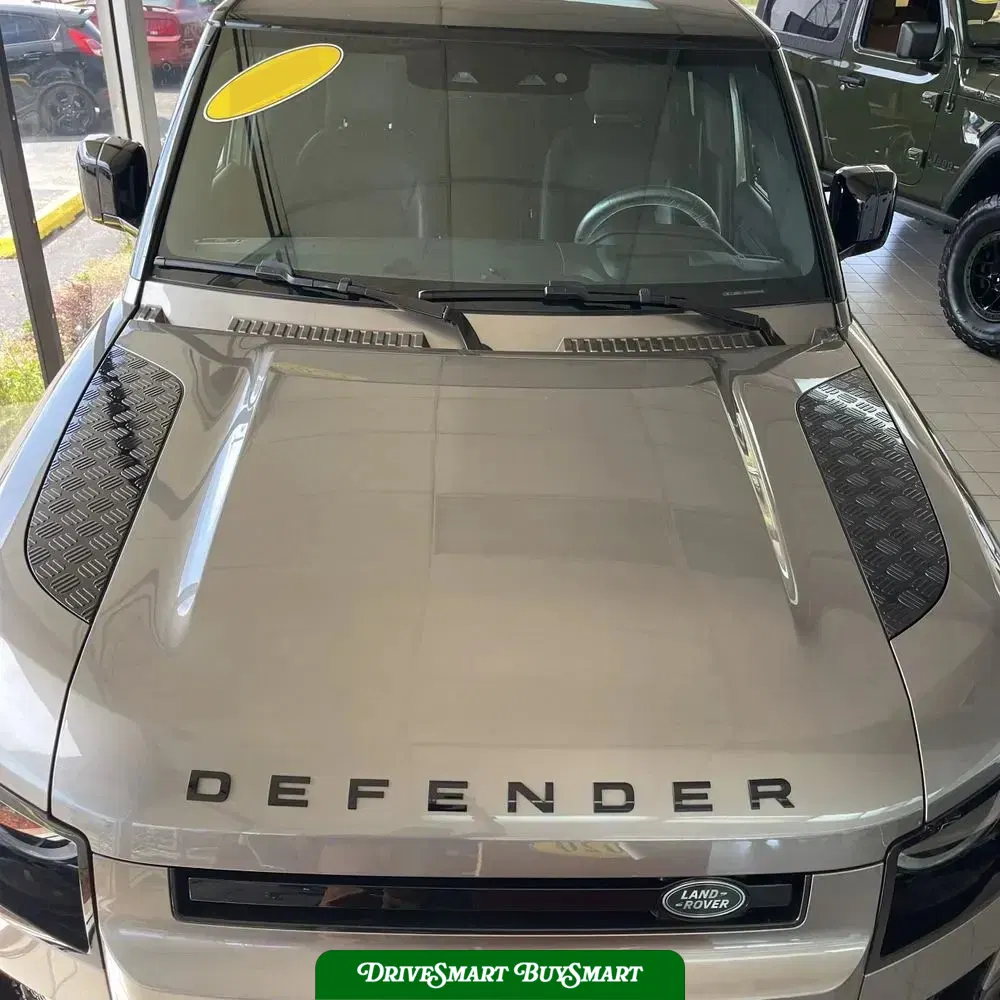 2023 Land Rover Defender 130 X-Dynamic SE