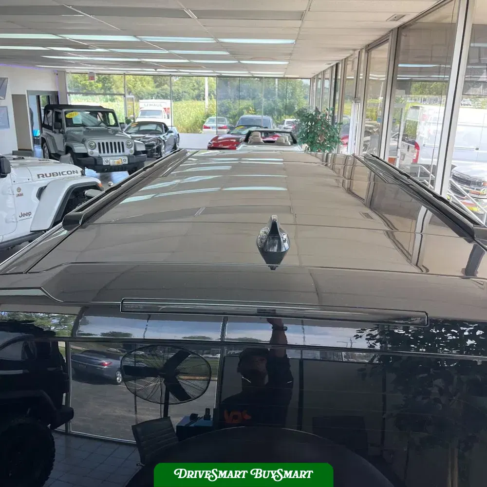 2023 Land Rover Defender 130 X-Dynamic SE