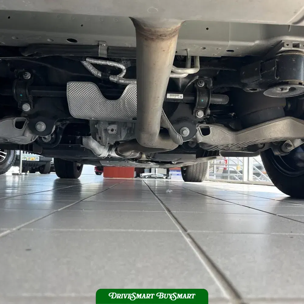 2023 Land Rover Defender 130 X-Dynamic SE