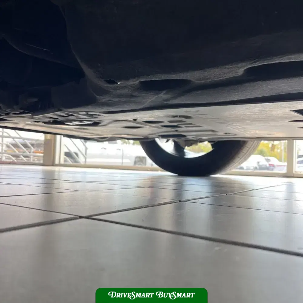 2023 Land Rover Defender 130 X-Dynamic SE