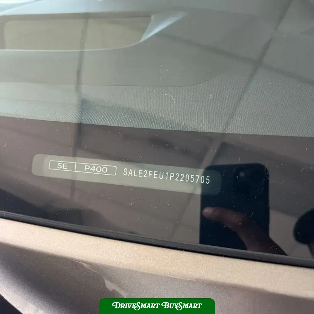 2023 Land Rover Defender 130 X-Dynamic SE
