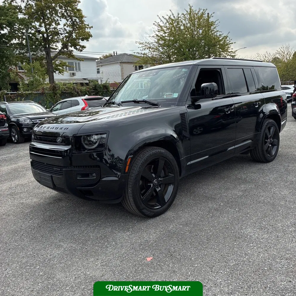 2023 Land Rover Defender 130 X-Dynamic SE