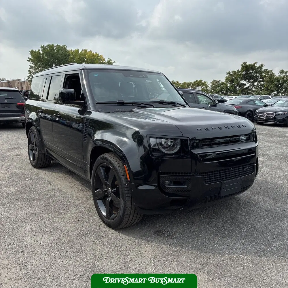 2023 Land Rover Defender 130 X-Dynamic SE