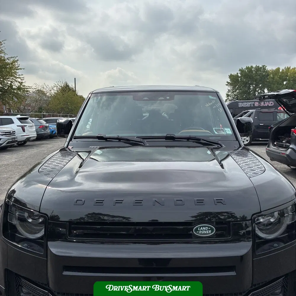 2023 Land Rover Defender 130 X-Dynamic SE