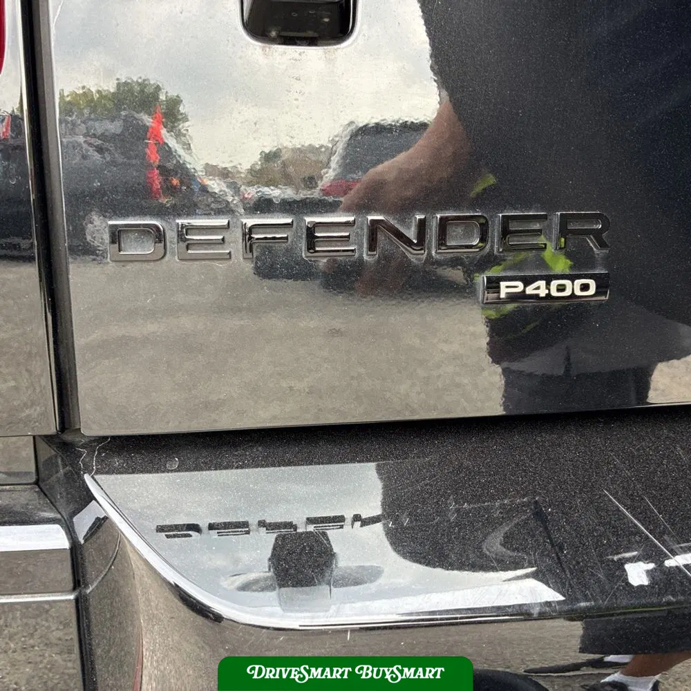 2023 Land Rover Defender 130 X-Dynamic SE