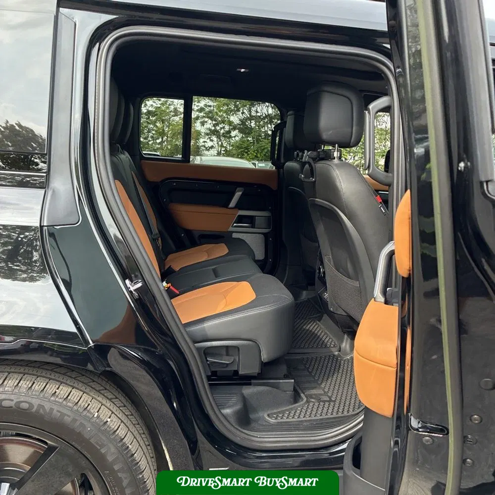 2023 Land Rover Defender 130 X-Dynamic SE