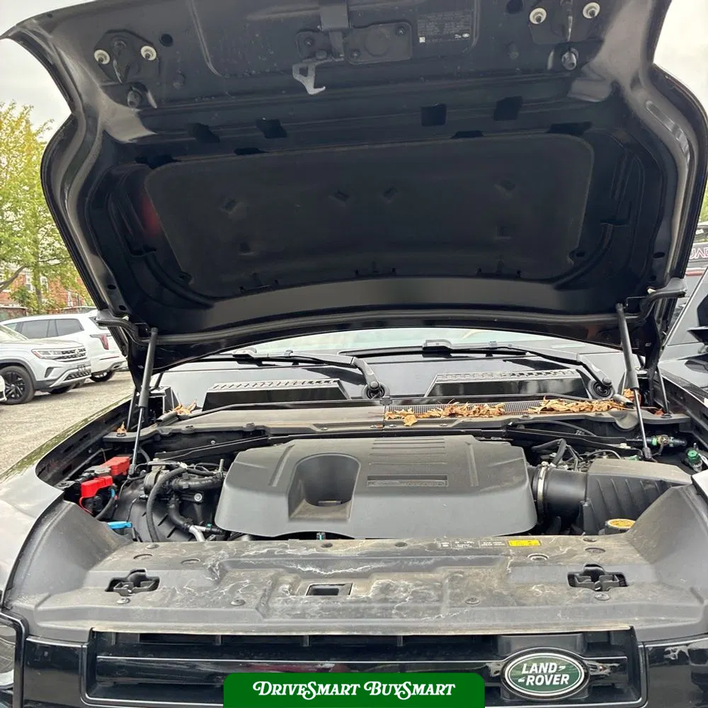 2023 Land Rover Defender 130 X-Dynamic SE